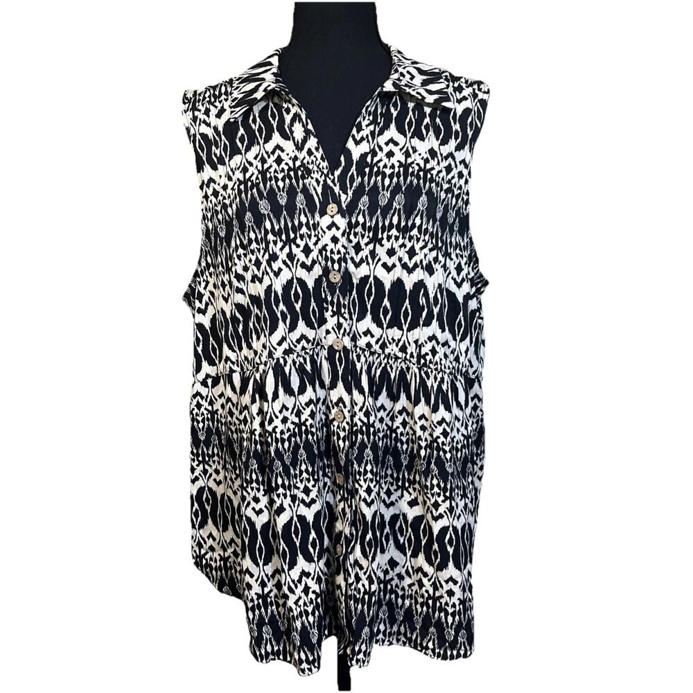 Rose & Olive Black and White Patterned Blouse